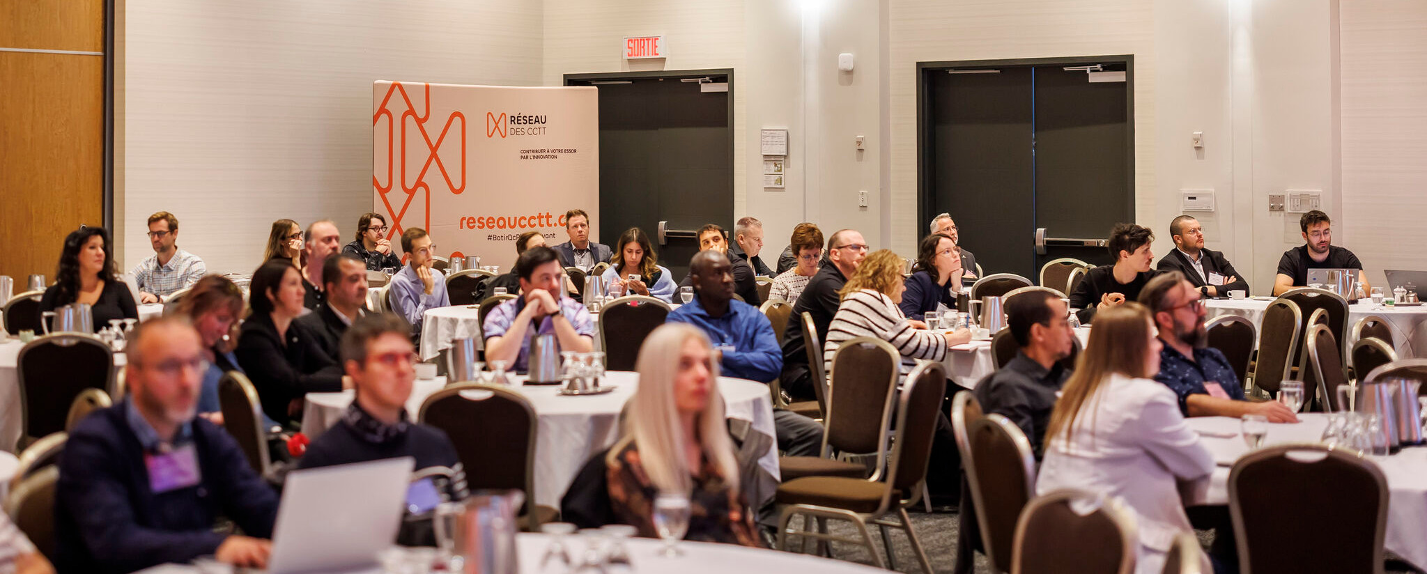 Deux chercheurs du CIMMI à l’atelier des experts 2025 de Synchronex